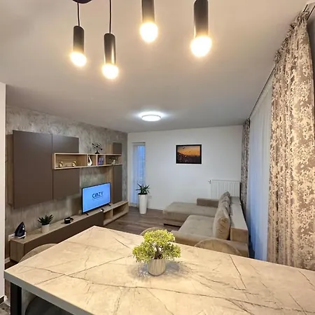 公寓 Cozy Deluxe - Coresi Mall #brasov 布拉索夫
