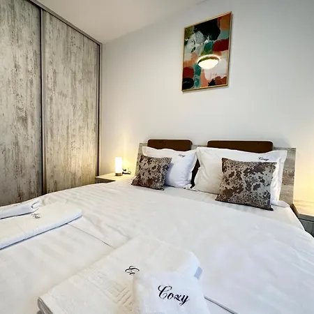 Cozy Deluxe - Coresi Mall #brasov アパート *